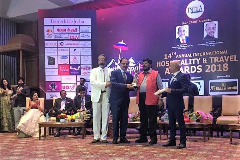 e28f4a_40e57b26537643f58dc9f773e83f43bc~mv2