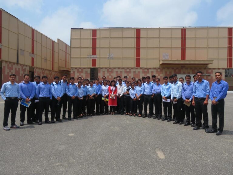 e28f4a_e57b23f92f2f40d7bed3276ed4cae865~mv2_d_4000_3000_s_4_2-min